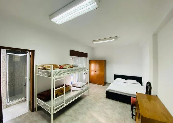 Sesimbra Hostel